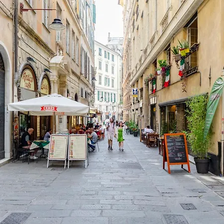 Castelli's Campo 8 * Genua