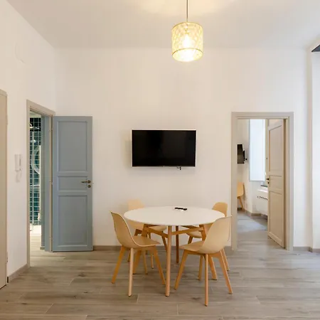 Castelli's Campo 8 Gênes